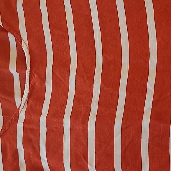 Old Navy Tank Top - Picture 6 of 6